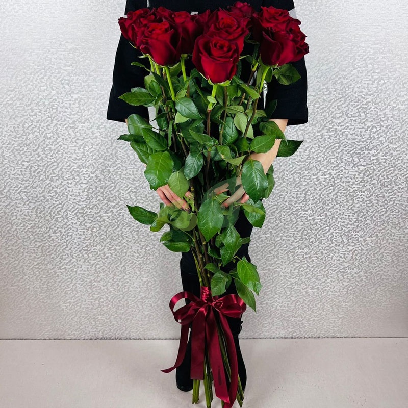 Розы красные 1 метр Эквадор