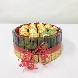 Подарочный торт из конфет Летний день